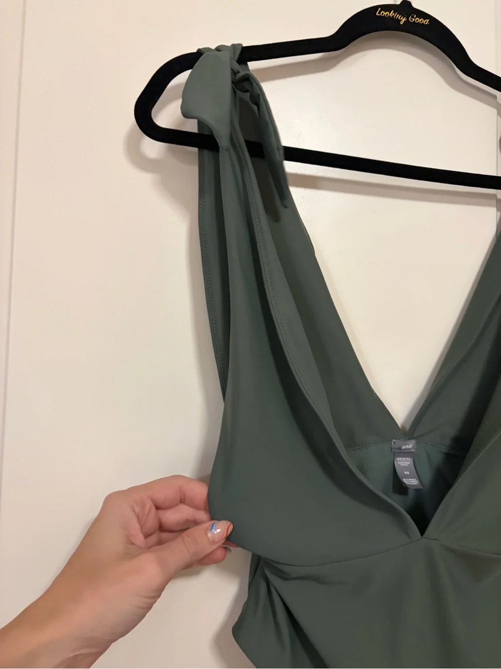 aerie deep front